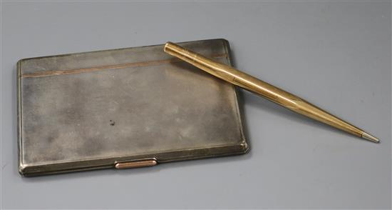 A 1930s engine turned silver cigarette case and a 9ct gold cased pencil.